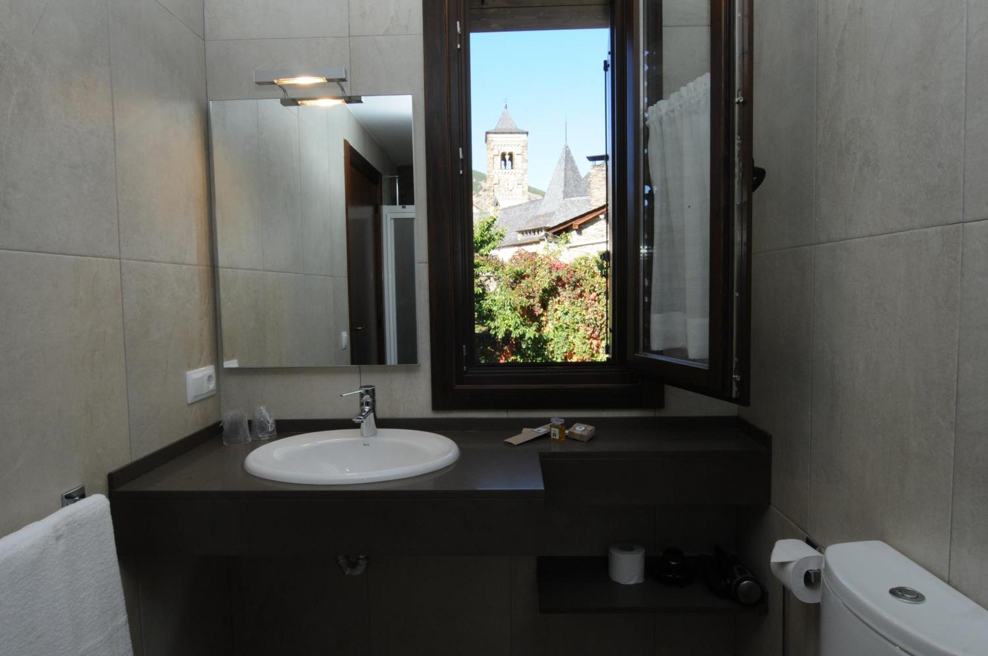 Casa Rural La Comella Tirvia Exterior photo
